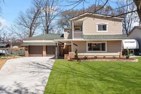 23489 Talbot St, Saint Clair Shores, MI 48082