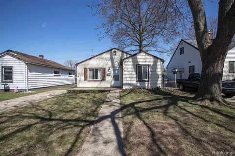 34560 Winslow St, Wayne, MI 48184