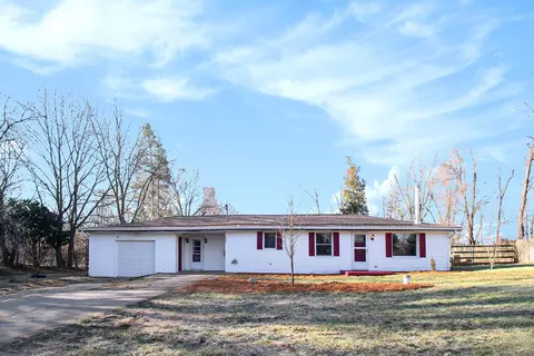2055 Sandhill Rd, Alaiedon, MI 48854