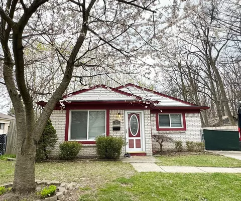 829 W Parker Ave, Madison Heights, MI 48071