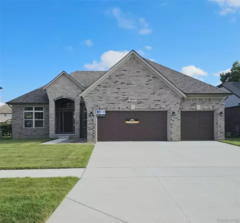 18544 Stallmann Dr, Macomb, MI 48042