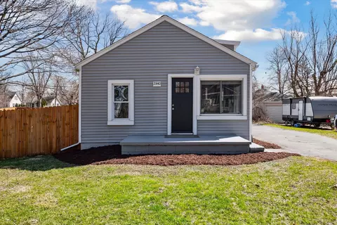 21440 Collingham Ave, Farmington Hills, MI 48336