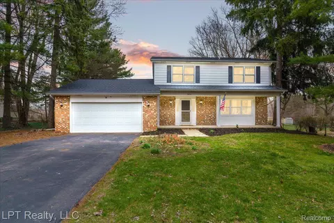 3715 W Hiawatha Dr, Meridian, MI 48864