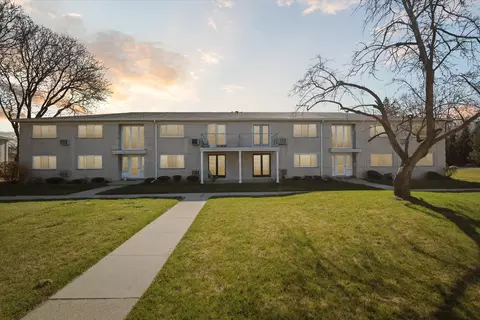 4113 Telegraph Rd #D-126, Bloomfield Hills, MI 48302