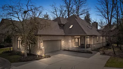 11 Cumberlane, Dearborn, MI 48126