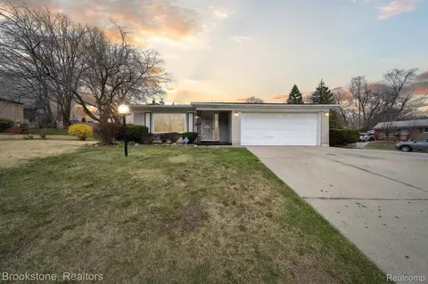 400 Joslyn Ave, Pontiac, MI 48342