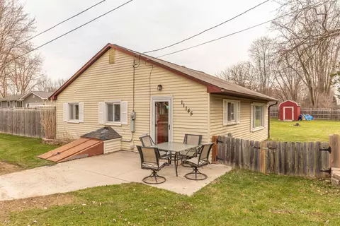 11145 Nine Mile Rd, Green Oak, MI 48178