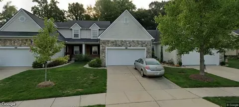 3516 Grove Ln, Auburn Hills, MI 48326