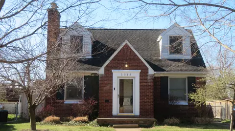 1315 W Saratoga St, Ferndale, MI 48220