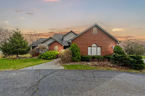 2679 Bay Vista Dr, Highland, MI 48357