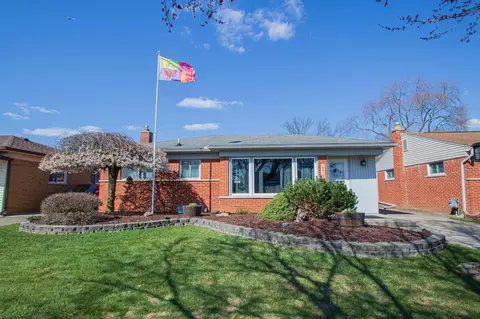 25160 Crowley St, Taylor, MI 48180