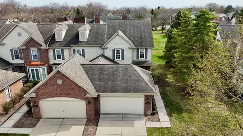 39793 Eagle Trace Dr, Northville, MI 48168