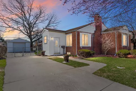 7258 Coolidge, Center Line, MI 48015