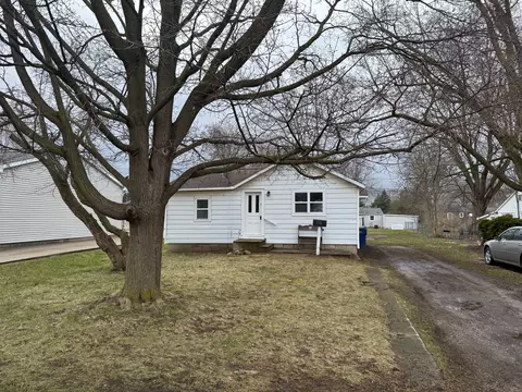 310 S Brady St, Corunna, MI 48817