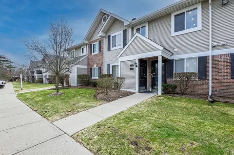 31446 Orchard Crk, Farmington Hills, MI 48334