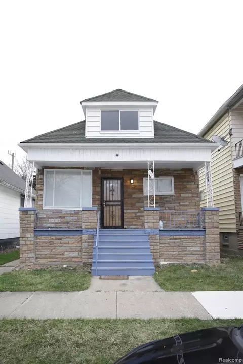 11645 Saint Aubin St, Hamtramck, MI 48212