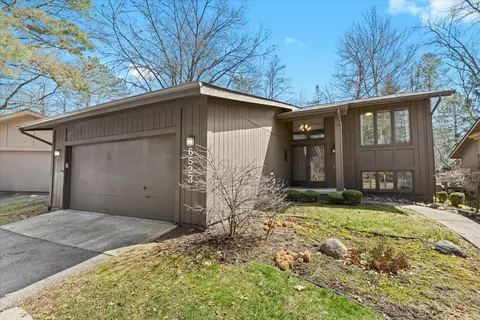 6523 Blue Spruce, West Bloomfield, MI 48324
