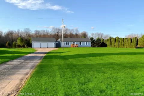 8228 Calkins Rd, Clayton, MI 48532