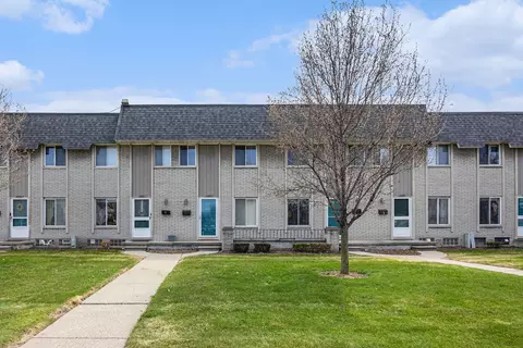 4288 15 Mile Rd, Sterling Heights, MI 48310