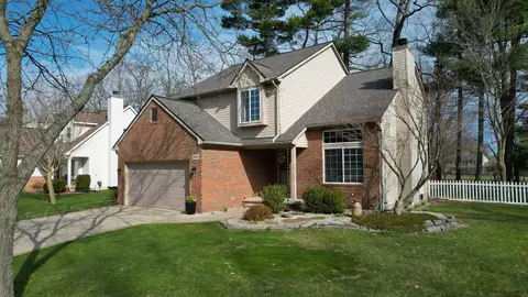 2874 Regency Dr, Orion, MI 48359