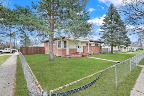 1009 Buick Ave, Ypsilanti, MI 48198