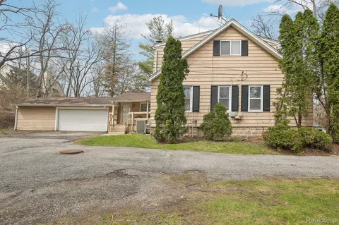 27423 W 12 Mile Rd, Farmington Hills, MI 48334