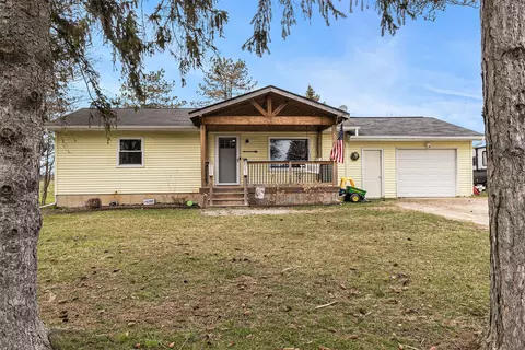 6211 E Allen Rd, Deerfield, MI 48430