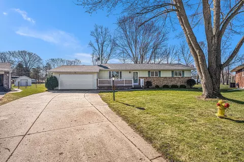 2076 Hardwood Cir, Davison, MI 48423