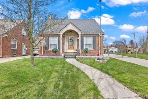 2030 Walnut St, Dearborn, MI 48124