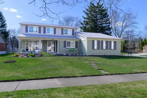 5369 Greendale Dr, Troy, MI 48085