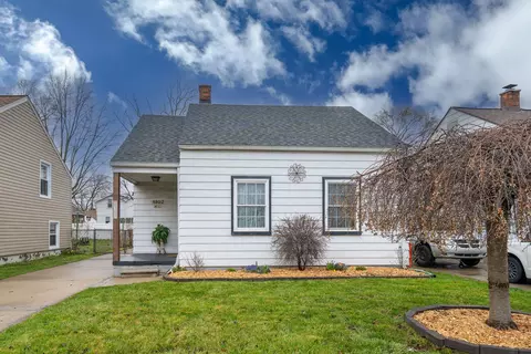 8107 Kaltz, Center Line, MI 48015