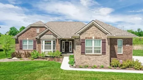 1425 Glass Lake Cir, Oxford, MI 48371