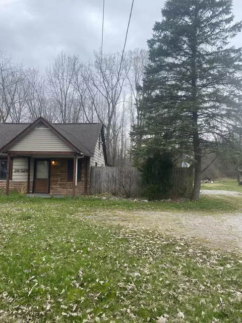 26328 Sibley Rd, Brownstown, MI 48174