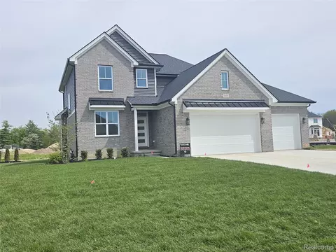 3071 Regatta Dr, St. Clair, MI 48079