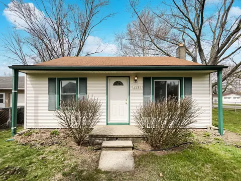 2289 Collins Ave, Shelby Township, MI 48317