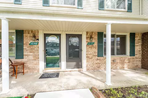 38146 Jamestown Dr, Sterling Heights, MI 48312