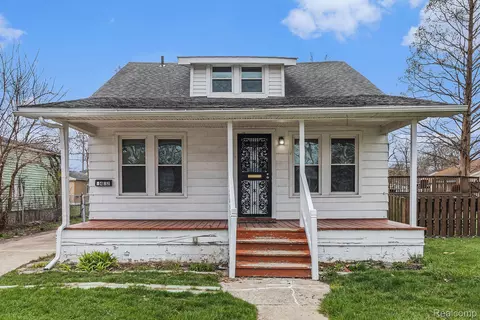 5402 Croissant St, Dearborn Heights, MI 48125