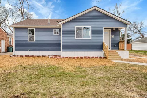 12751 Rosemary Blvd, Oak Park, MI 48237