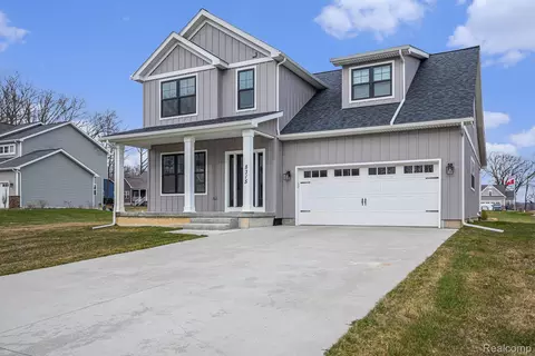 8315 Pleasant Crt Ct, Goodrich, MI 48438