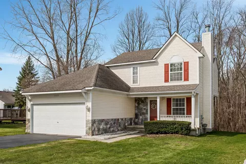 1025 Yorick Path, Wixom, MI 48393