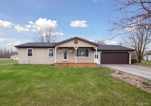 5469 Hogback Rd, Handy, MI 48836