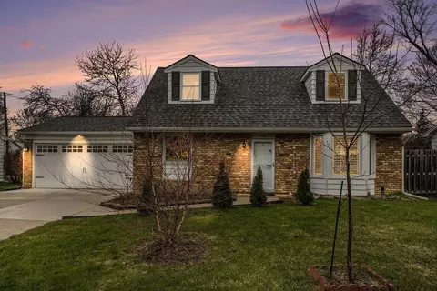 822 Crown Blvd, East Lansing, MI 48823