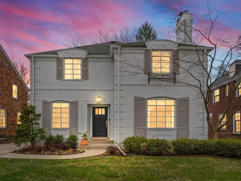 267 Mckinley Ave, Grosse Pointe Farms, MI 48236