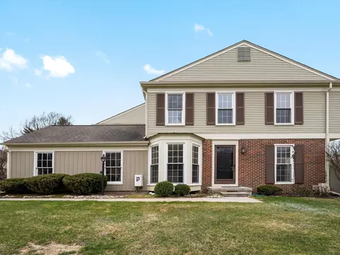 1189 Pine Rdg, Rochester Hills, MI 48306