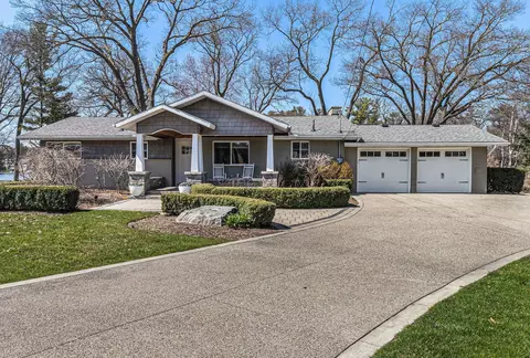 1074 Abseguami Trl, Orion, MI 48362
