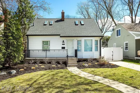 706 N Rembrandt Ave, Royal Oak, MI 48067
