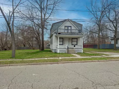 21 Bellevue St, Pontiac, MI 48342