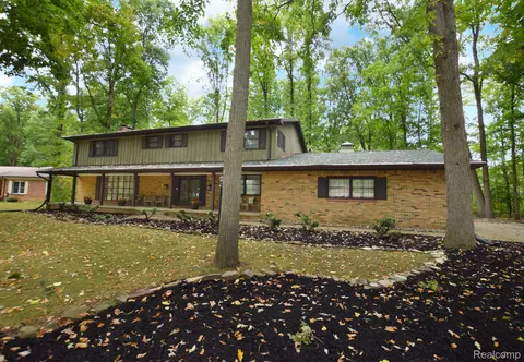 6196 Sierra Pass, Flint, MI 48532