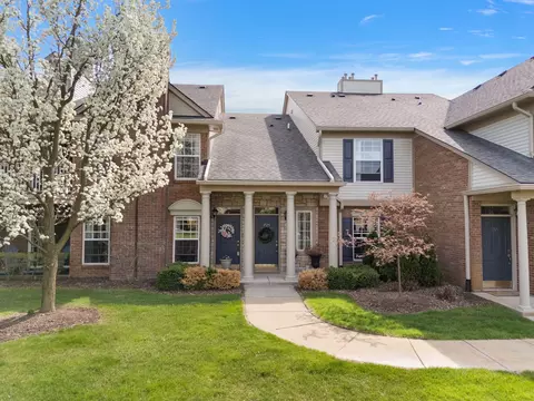 3535 Oakmonte Blvd, Oakland, MI 48306