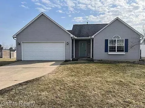 8091 Majestic Blvd, Handy, MI 48836